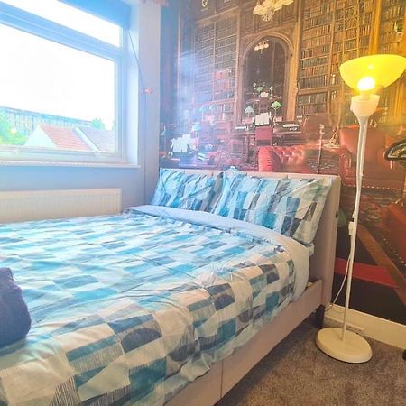 Cosy Room In East Ham Лондон Экстерьер фото
