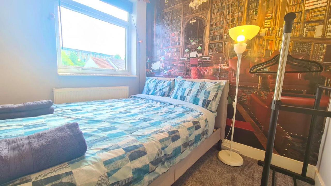 Cosy Room In East Ham Лондон Экстерьер фото